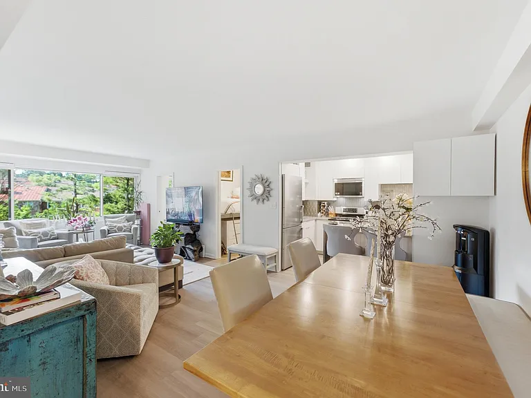 4201 Cathedral Ave NW #903W — Photo 15