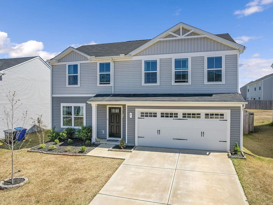 1st image of 7 Wedgemere Dr