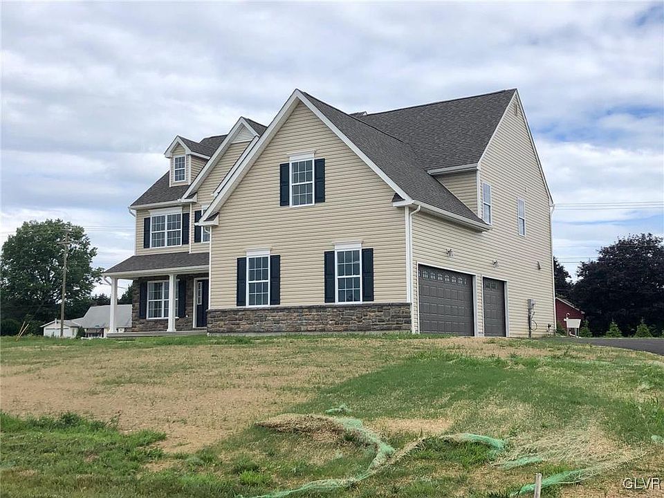 2nd image of 202 Abigail Dr #28