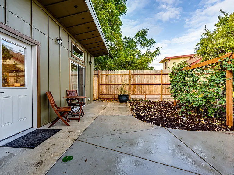 104 Holeman Ave — Photo 50