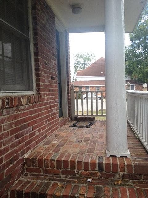 2nd image of 212 S Walnut St APT 118
