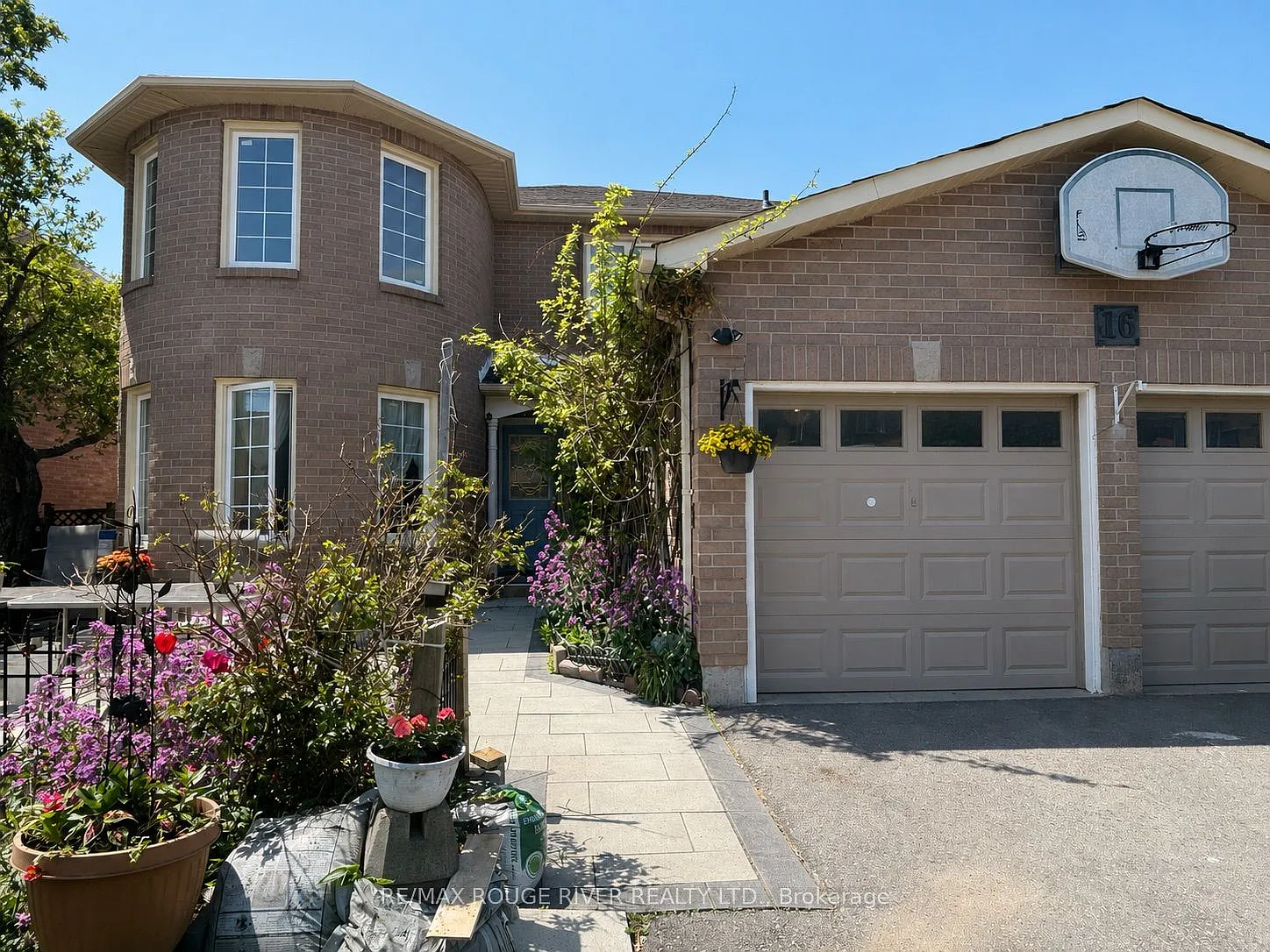 2 bed, $1,800 — Photo 1