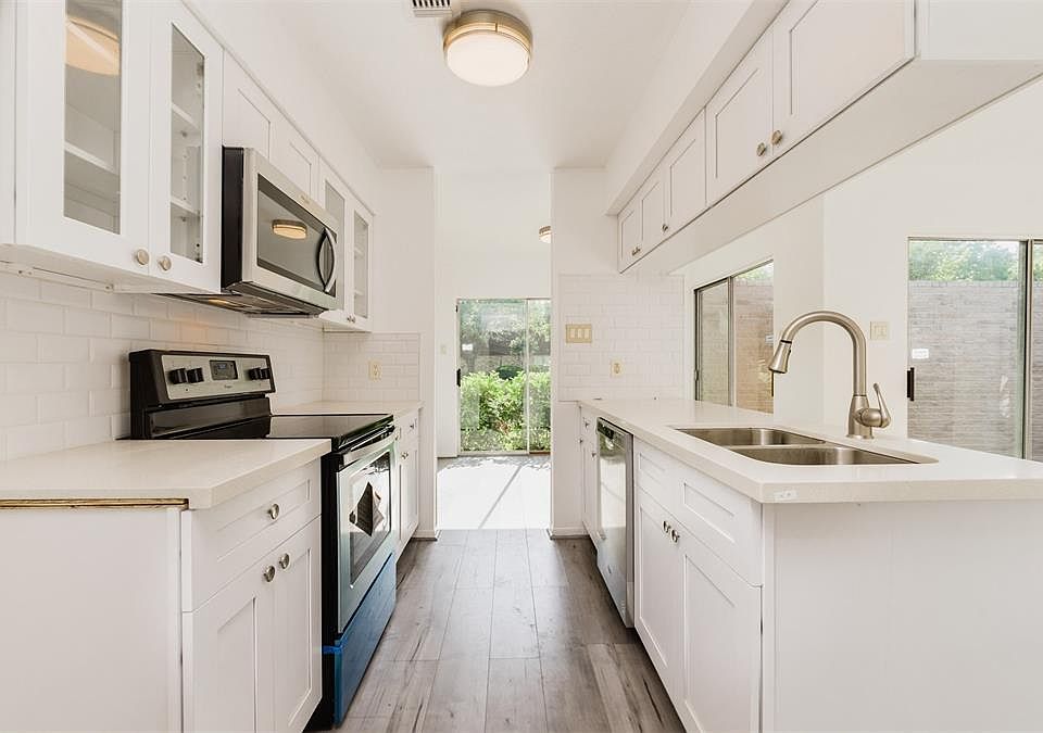 1st image of 2101 Broadlawn Dr #2101