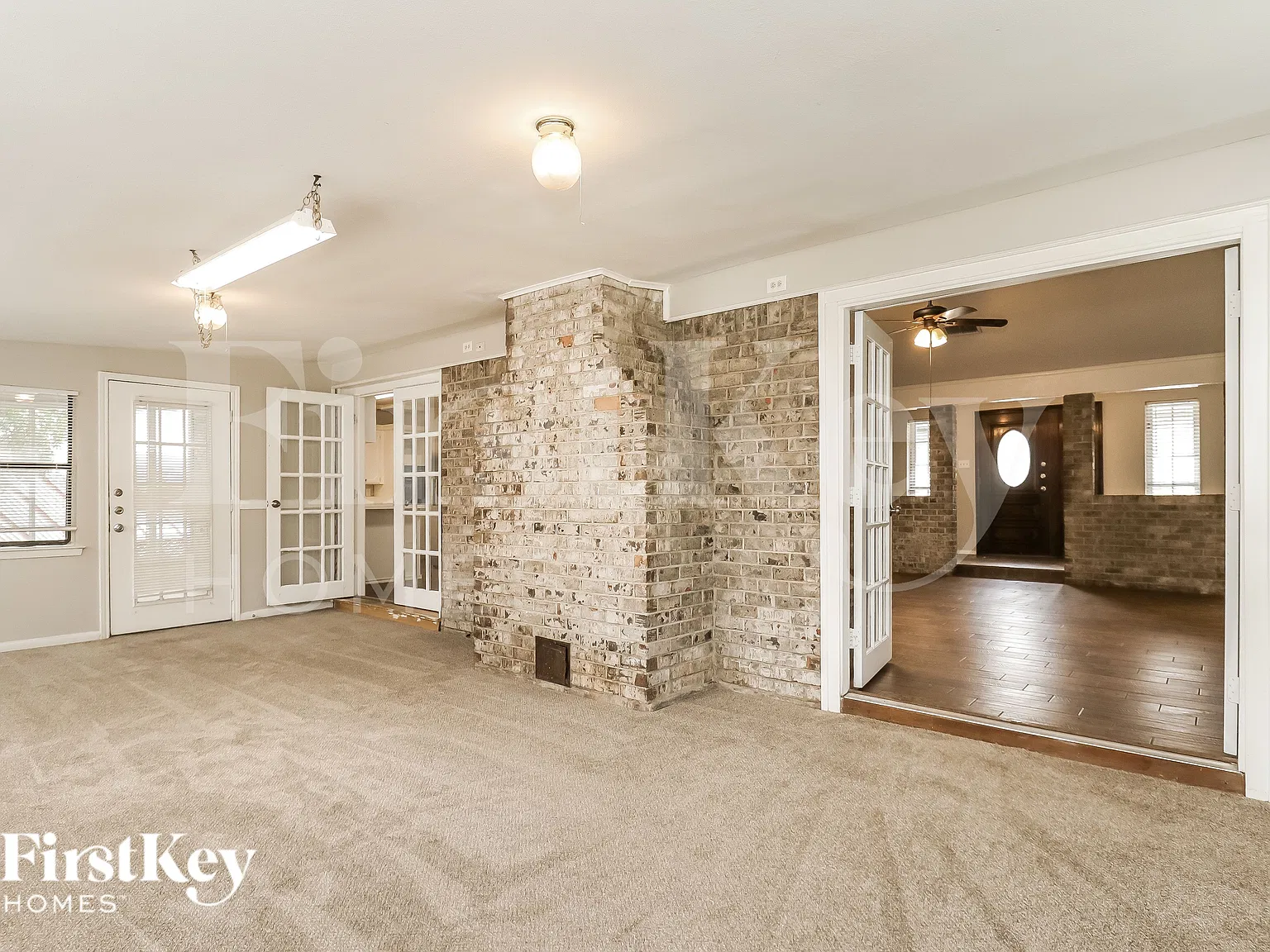 3 bed, 2.0 bath, 2134 sqft, $2,570 — Photo 3