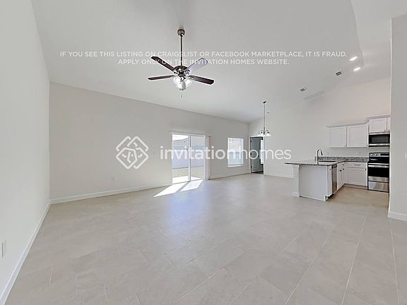 3rd image of 1024 Cannes Dr