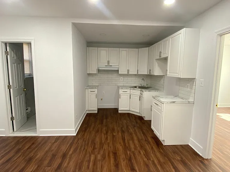 5220 Wayne Avenue — Photo 14
