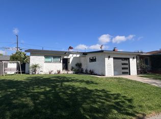 2416 Vuelta Grande Ave, Long Beach, CA 90815