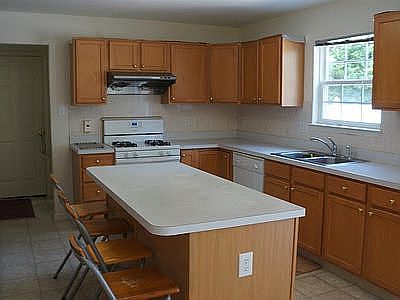 2nd image of 106 Azalea Ln