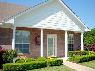 1910 Hollylake Cir, Tyler, TX 75703