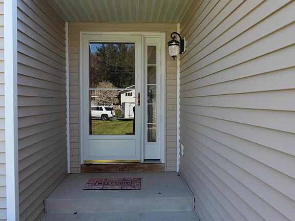 3rd image of 464 S Dangl Rd