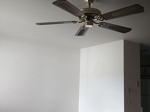2nd image of 9 Woodridge Ct #3