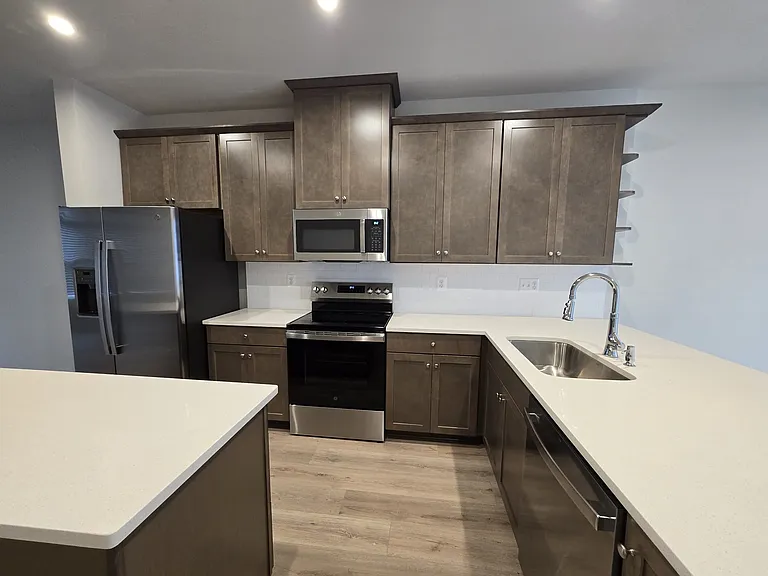 4928 Dunhaven Dr — Photo 10