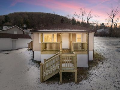 200 Cunningham St, Narrows, VA, 24124