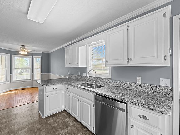 5th image of 445 Lacy Nichole Dr