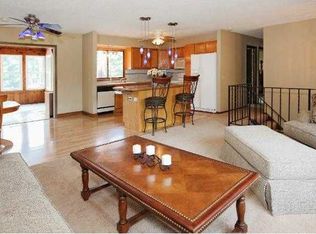 1416 Raleigh Dr, Burnsville, MN 55337