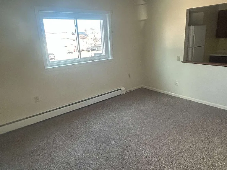12 Clinton St #1 — Photo 4