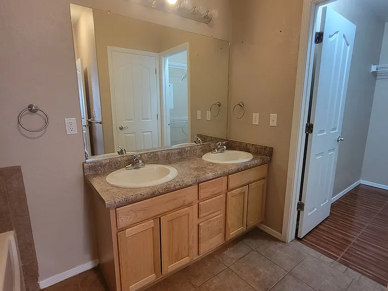 4817 Camino Dos Vidas — Photo 7