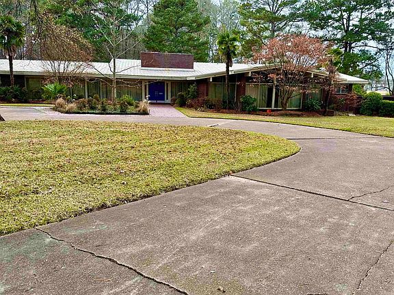 2nd image of 1215 N Washington