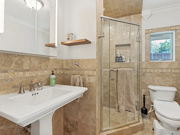 11224 Pinocchio Dr — Photo 10