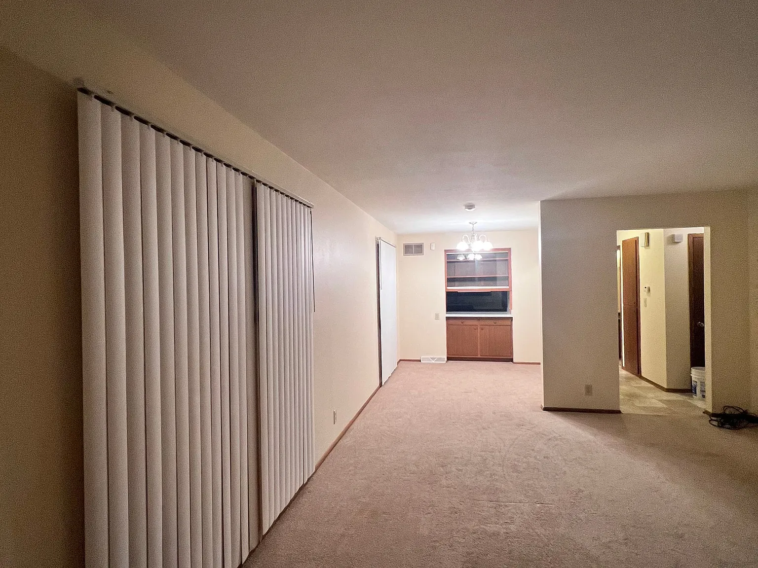 Spacious Side-by-Side/Townhouse Style Duplex in Wauwatosa — Photo 2
