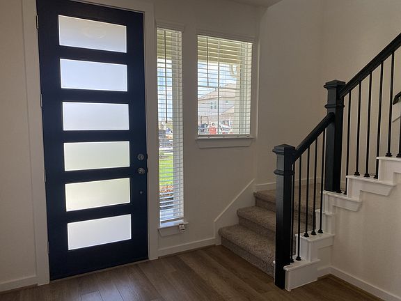 5th image of 132 Alicante Ln