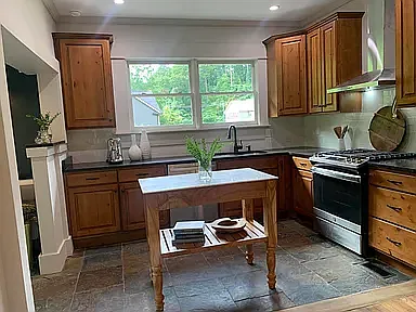 820 Endicott St — Photo 15