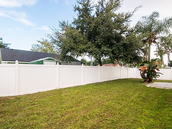 5th image of 209 Bristol Cir