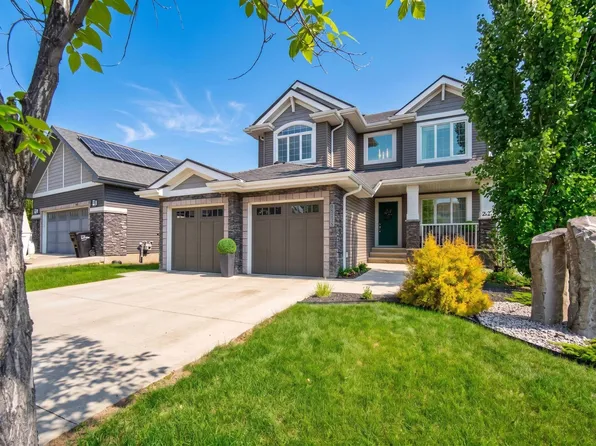 3256 Winspear Cres SW, Edmonton, AB T6X 1P2