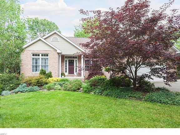 3rd image of 144 Munroe Falls Ave