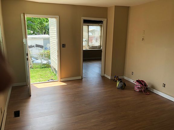 4th image of 2505 Pirtle St