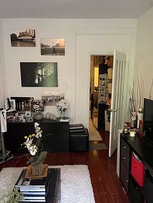 2nd image of 307 E 78th St APT 2E
