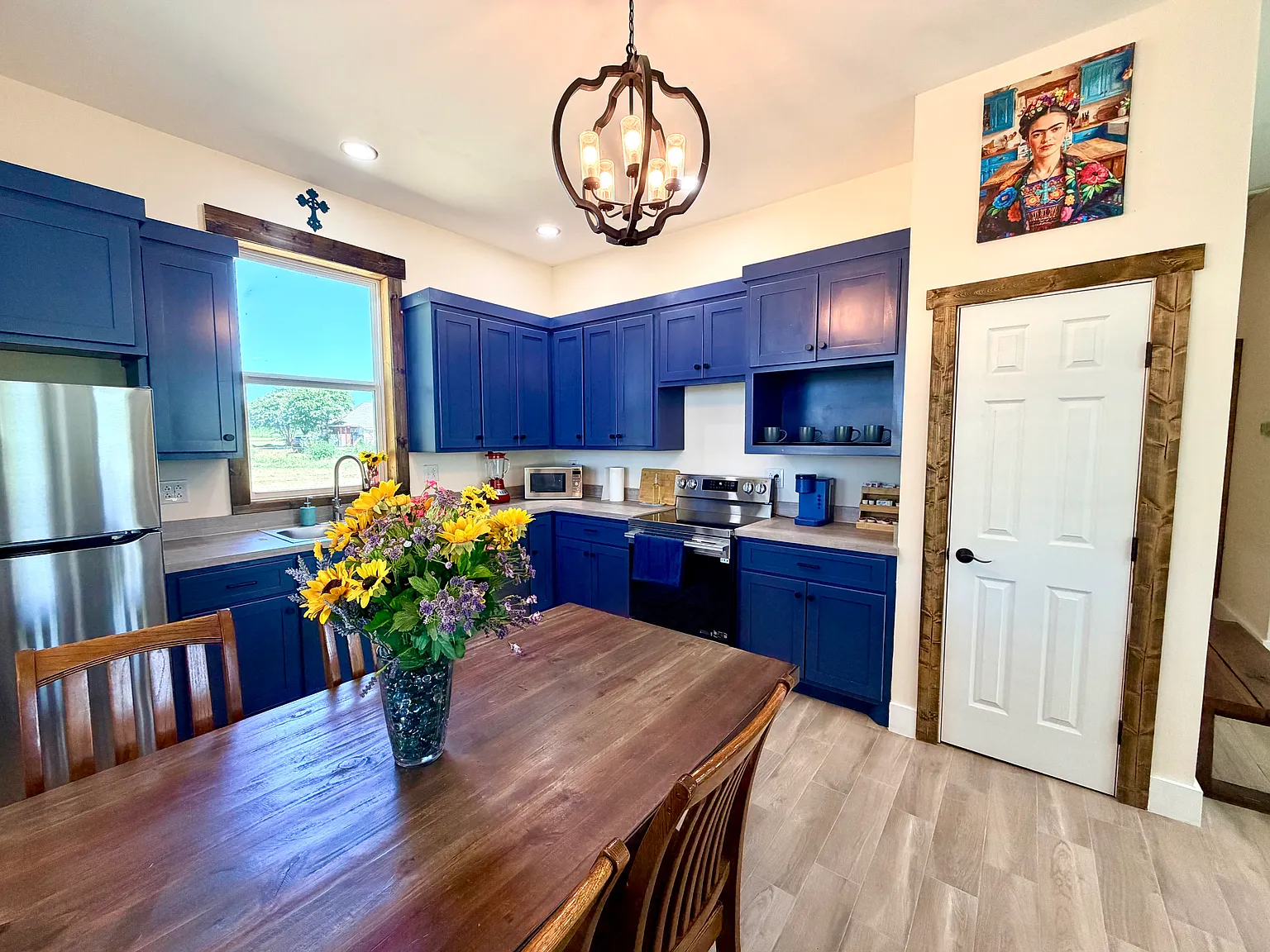2 bed, 1000 sqft, $2,000 — Photo 3