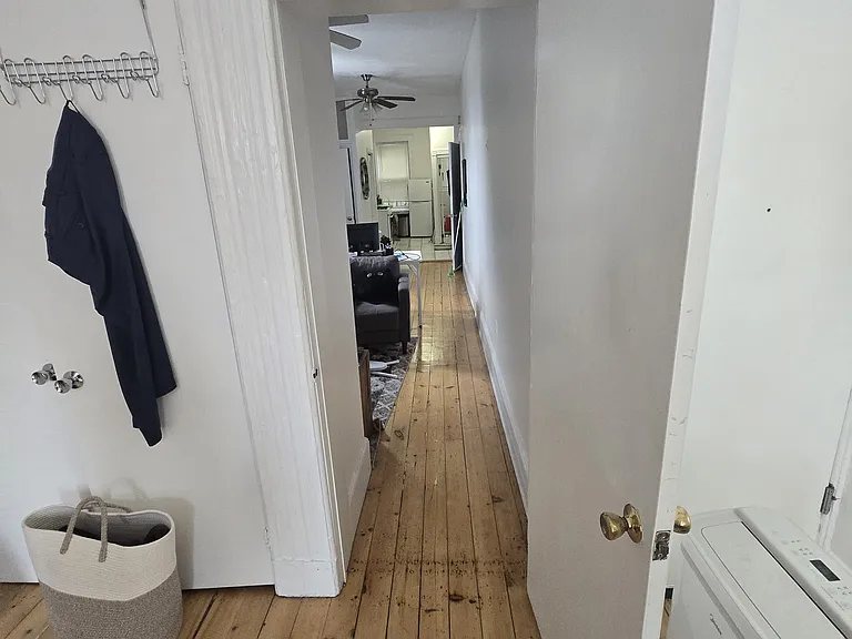 38 Wayne St #4L — Photo 9