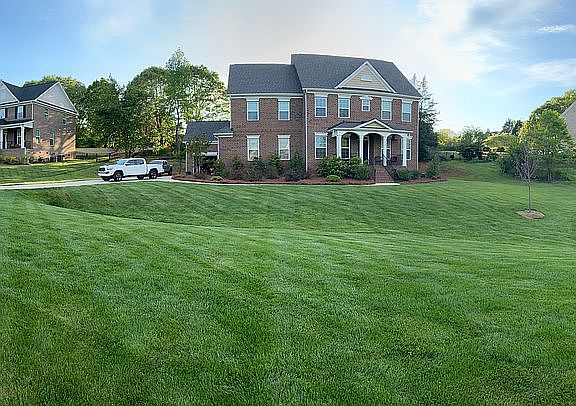 3rd image of 8121 Castlestone Dr