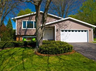 609 Chokecherry Trl, Deforest, WI 53532