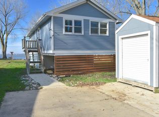 W7671 Lamp Rd, Fort Atkinson, WI 53538