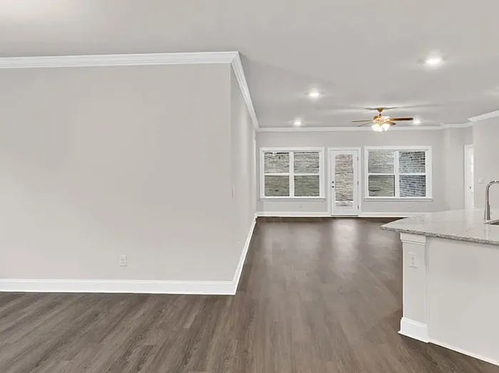 222 Crane Hollow Ln — Photo 3