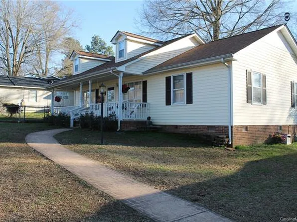 608 E Lee Ave, Bessemer City, NC 28016
