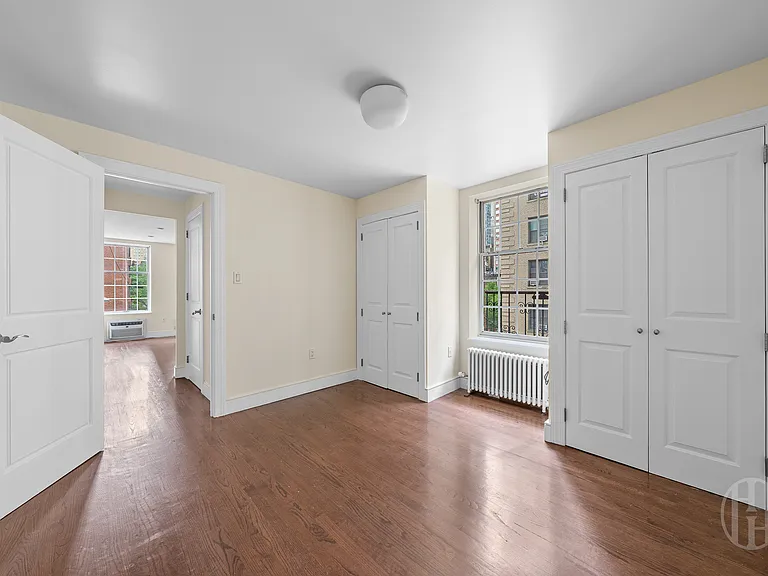 523 3rd Ave #3 — Photo 9