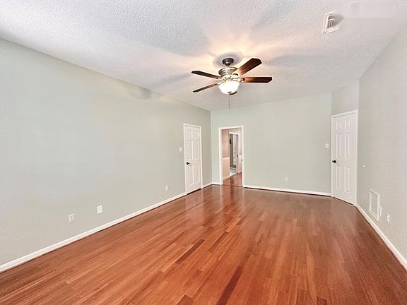 5th image of 10614 Gold Point Dr