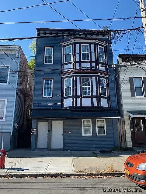 514 Washington Ave #3