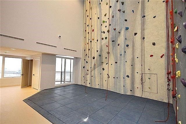 2nd image of 385 Prince Of Wales Dr #1102