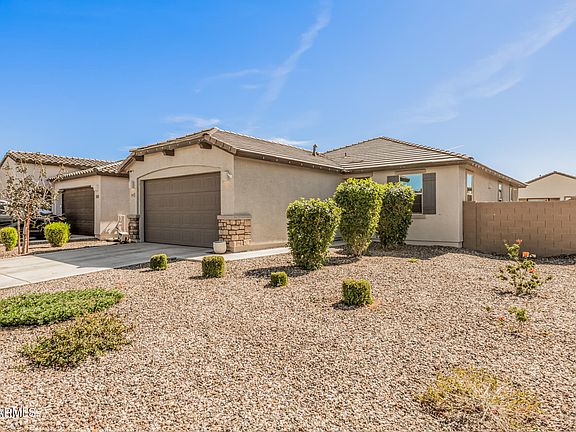 2nd image of 3447 E DAKOTA Drive