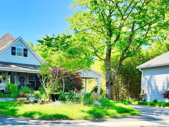 227 Reep Dr, Morganton, NC 28655