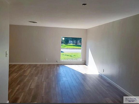 5th image of 1245 Poplar Dr