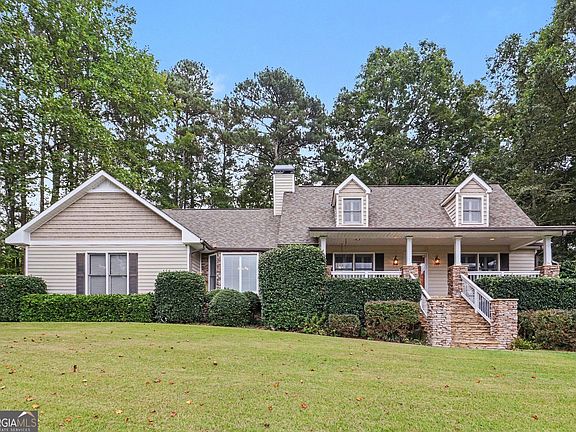 3rd image of 155 Mallard Dr