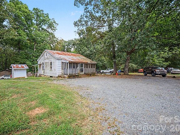 3rd image of 1016 Wade Rorie Rd