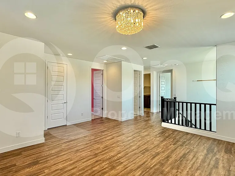5933 S 25th Ln — Photo 7