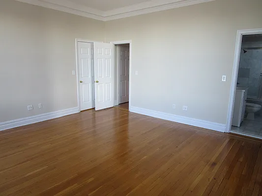 Rented by Rita S Citrin, LREB | media 82