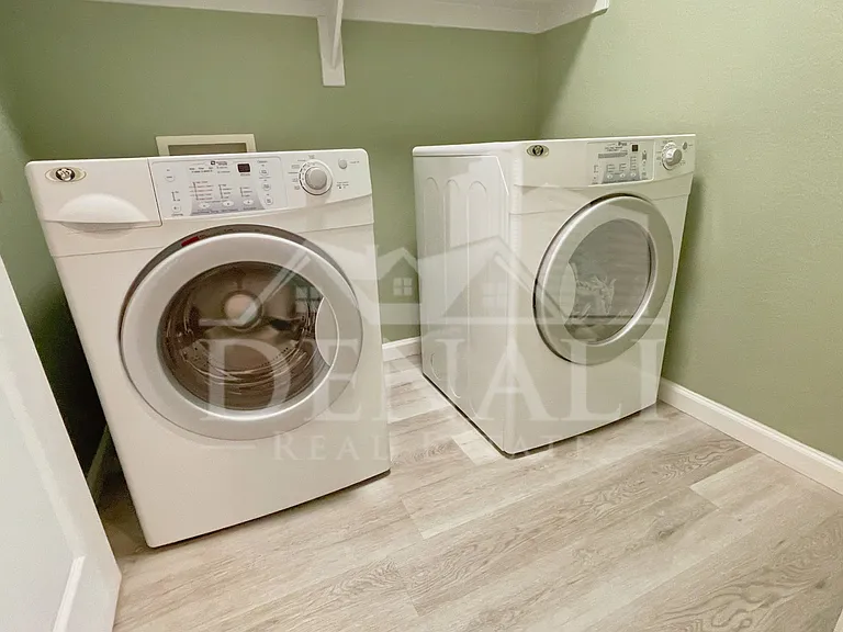 8144 W Beck Ln — Photo 25